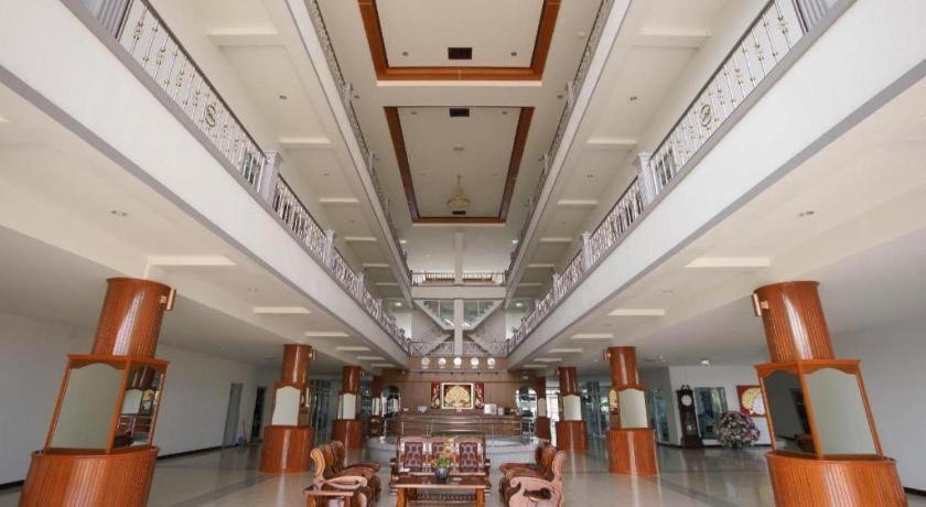 Oyo 75394 Sakthong Grand Hotel Chiang Khong Exteriér fotografie