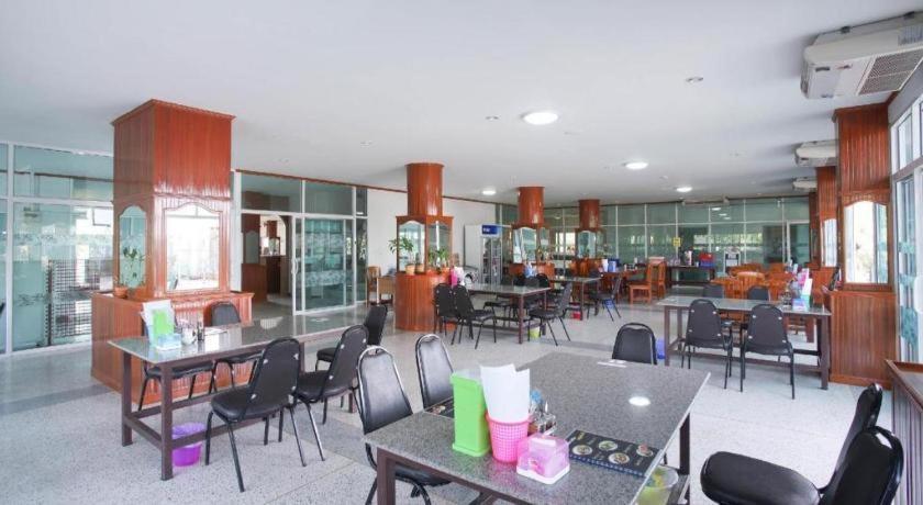 Oyo 75394 Sakthong Grand Hotel Chiang Khong Exteriér fotografie